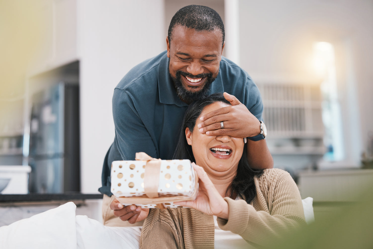 Radiant Gifts for Your Loved Ones: Wellness Hive's Red Light Therapy Devices